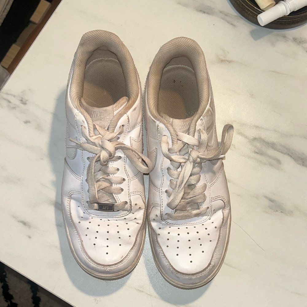 Air Force ones size 9 will clean up nice